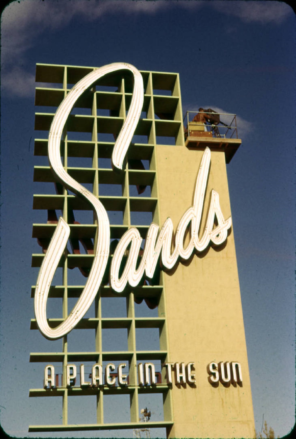 New Las Vegas Sands CEO Sets Plans Amid $1.69bn Loss